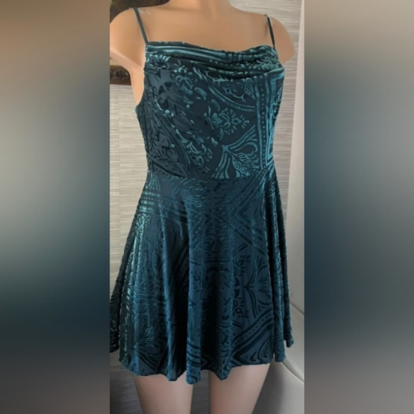 Lexi Velvet Floral Print Cowl Neck Mini Party Dress Adjustable Straps - Picture 4 of 9